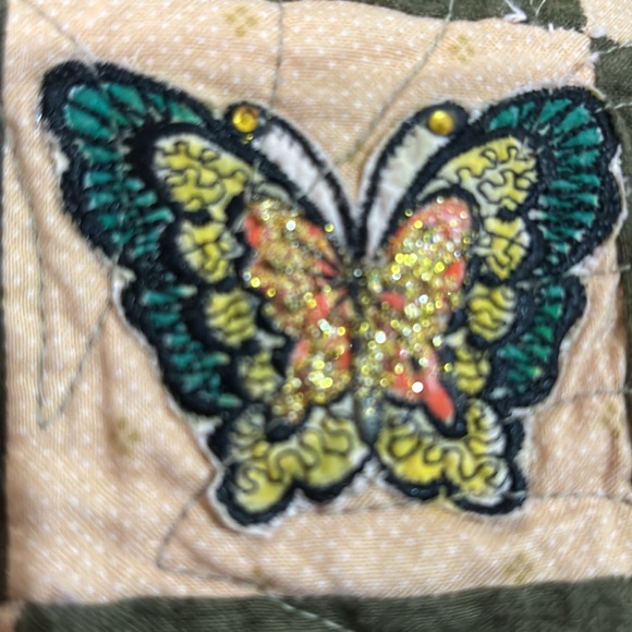 Hand made butterfly quilt including butterflies heirloom quality reversible - Picture 10 of 16